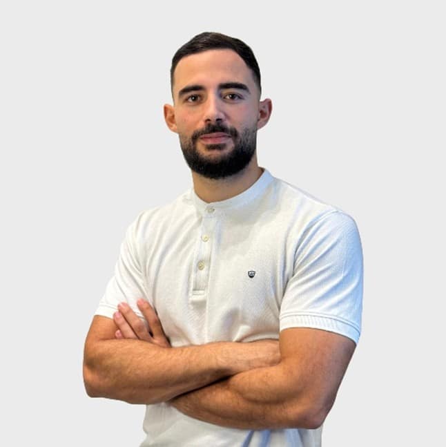 https://mlydtktguuia.i.optimole.com/w:auto/h:auto/q:mauto/ig:avif/https://youcc.co.il/wp-content/uploads/2025/04/תמונה-טוהר-גואטה.jpg
